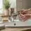 Nettoyer un robinet : calcaire, chrome, inox et mousseur